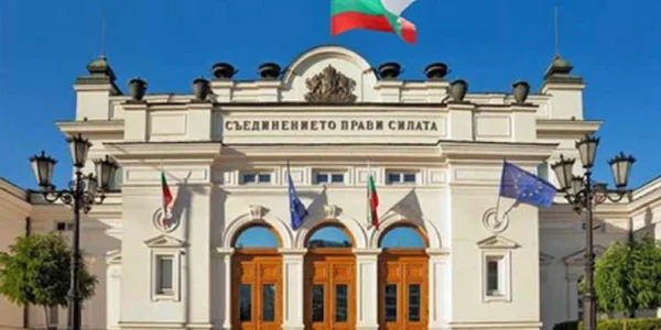 Болгарія зупиняє експорт нафтопродуктів до ЄС через санкції проти