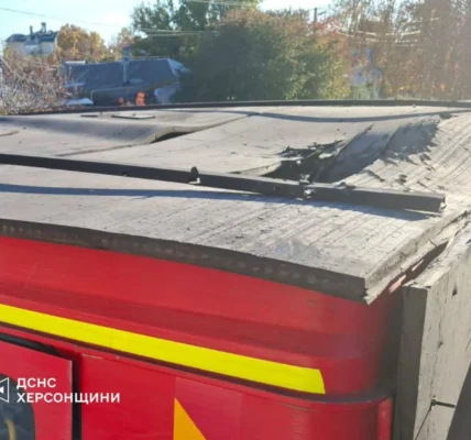 Окупанти атакували пожежний автомобіль у Херсоні після артобстрілу