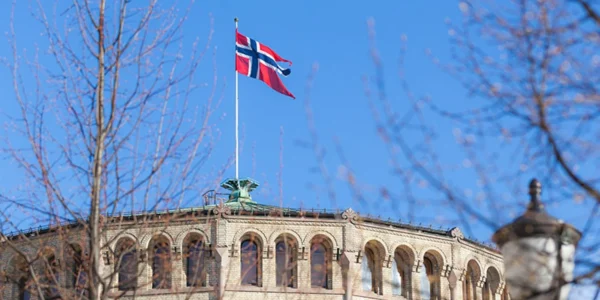 Норвегію закликають використати фонд у 1,8 трлн євро для допомоги ЄС розблокувати кредит Україні - Euractiv