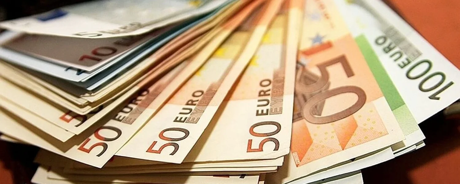 Курс долара до гривні зріс на 2 копійки: НБУ оновив курс валют