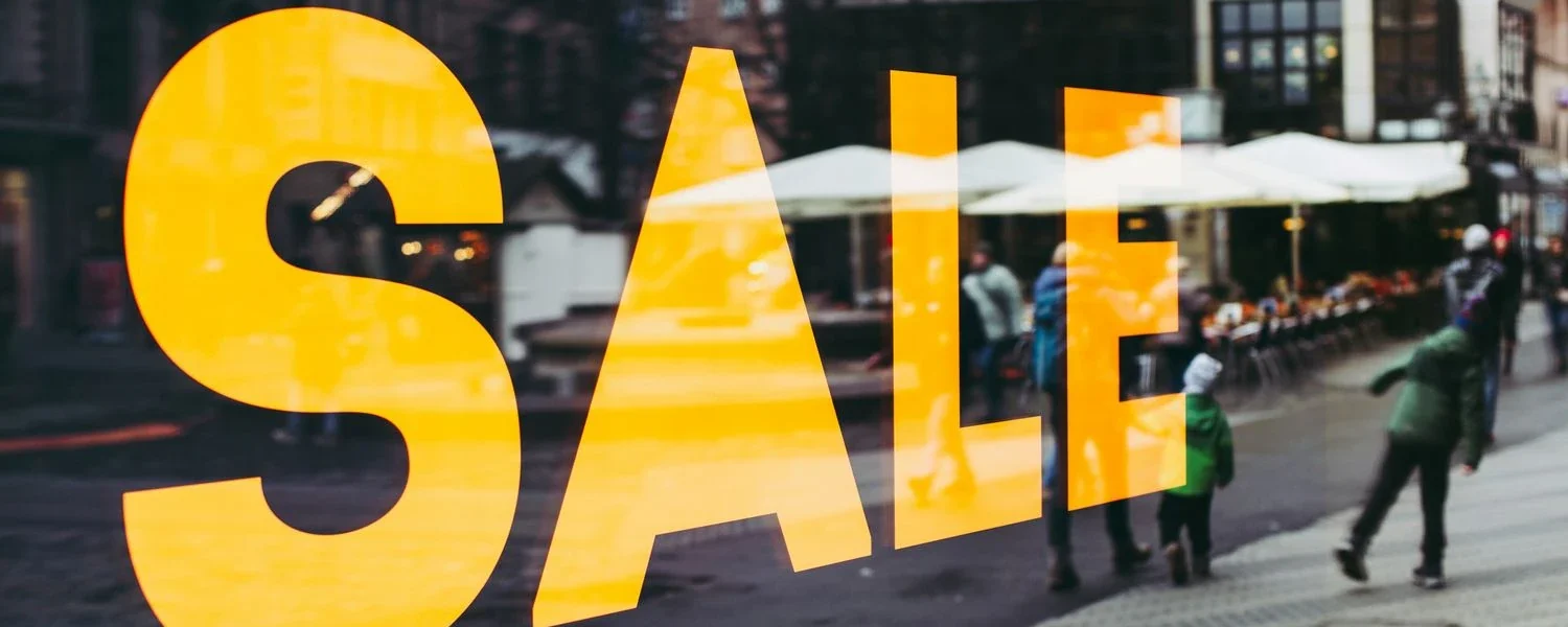 Більшість українців не вірять в акції і не купуватимуть на Чорну п