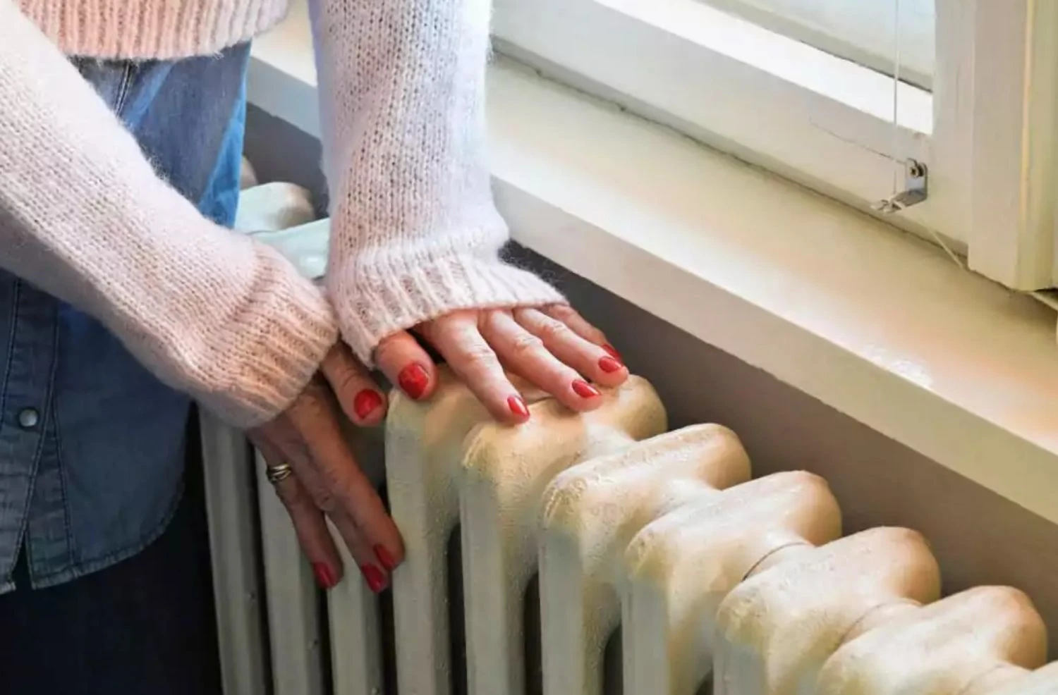 Опалювальний сезон в Україні стартував у всіх областях, включно з прифронтовими громадами