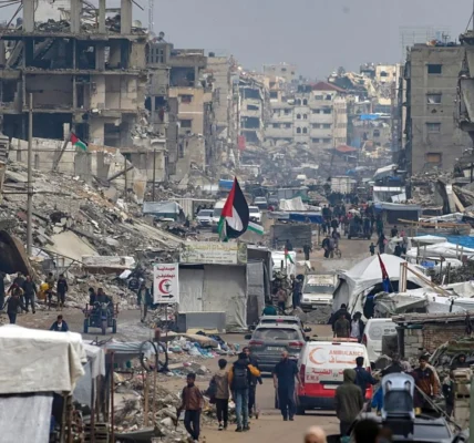 Ізраїль обмежує гуманітарну допомогу Газі, порушуючи міжнародне право - The Guardian