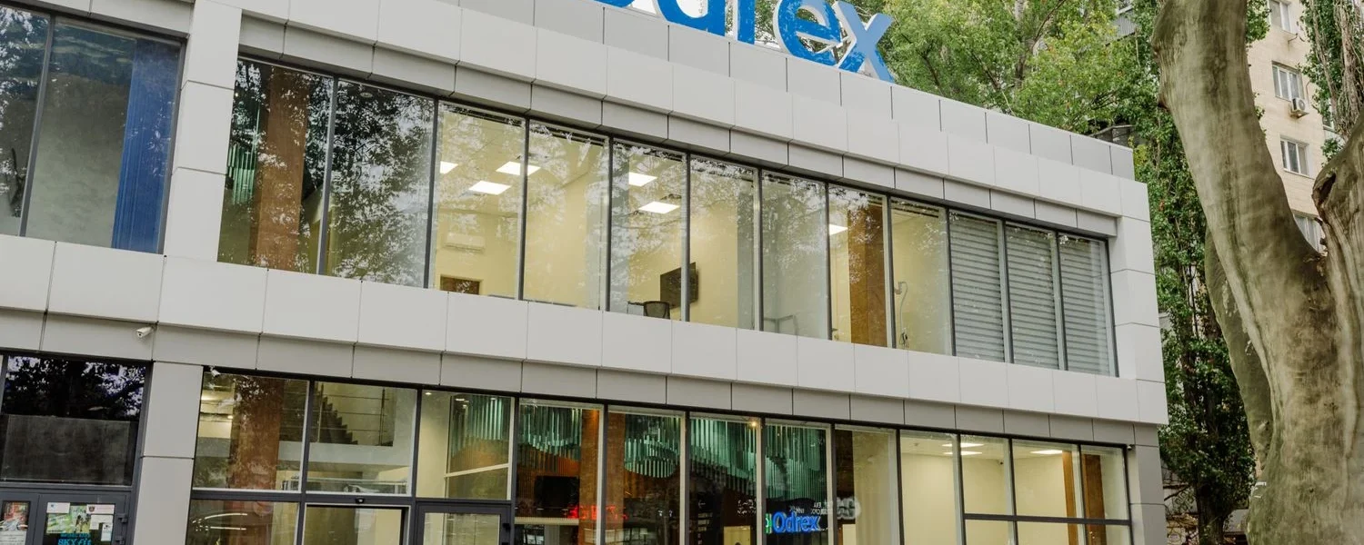 Смерть пацієнта у скандальній клініці “Одрекс”: апеляційний суд розгляне зміну запобіжного заходу онкологу