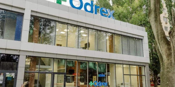 Смерть пацієнта у скандальній клініці “Одрекс”: апеляційний суд розгляне зміну запобіжного заходу онкологу