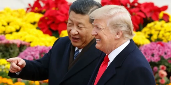 Китай сподівається, що сторони якомога швидше досягнуть міцної мирної угоди: Сі обговорив із Трампом війну в Україні