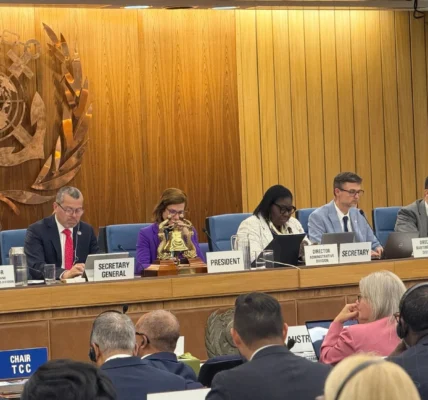 Країна, що б’є по портах та вбиває моряків: Україна закликала не допустити росію до Ради Міжнародної морської організації