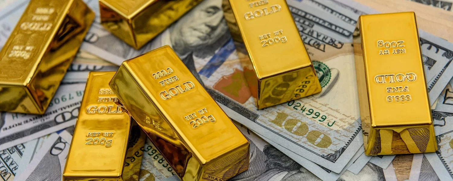 Золото досягло тижневого максимуму після сигналів ФРС про можливе грудневе зниження ставок