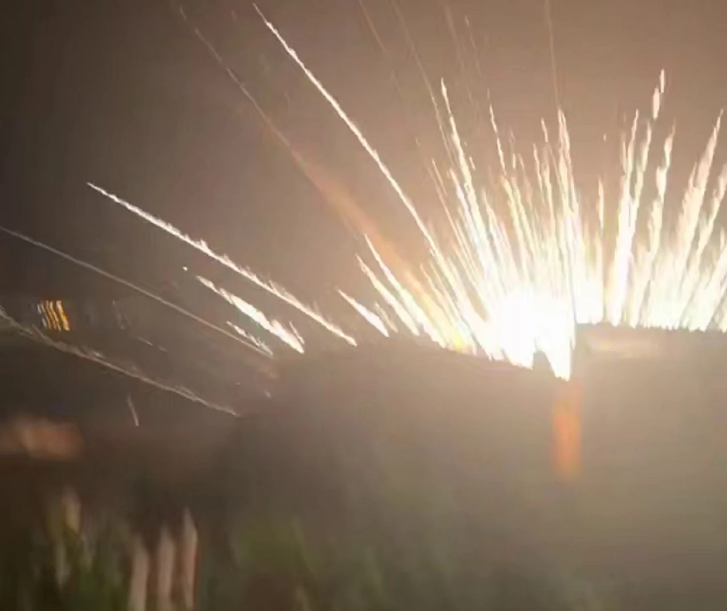 ППО рф влучила ракетою в житловий будинок у російському геленджику під час атаки дронів - ЗМІ