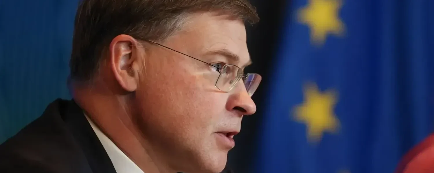 Комісар ЄС з економіки закликав G7 пришвидшити виплату Україні $50 млрд