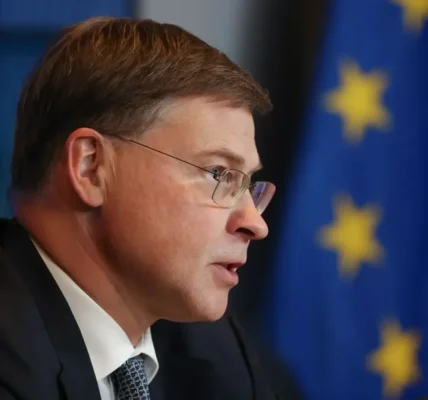 Комісар ЄС з економіки закликав G7 пришвидшити виплату Україні $50 млрд