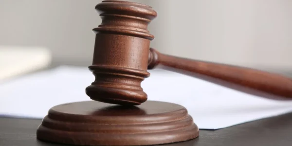 Збив на смерть двох 17-річних сестер на Полтавщині: правоохоронця відправили під варту