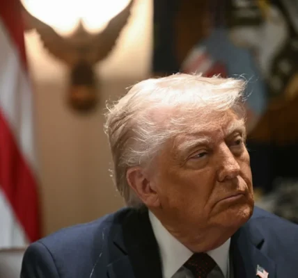 ЗМІ: половина європейців вважає Трампа ворогом Європи, а ризик війни з рф - високим