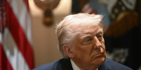 ЗМІ: половина європейців вважає Трампа ворогом Європи, а ризик війни з рф - високим