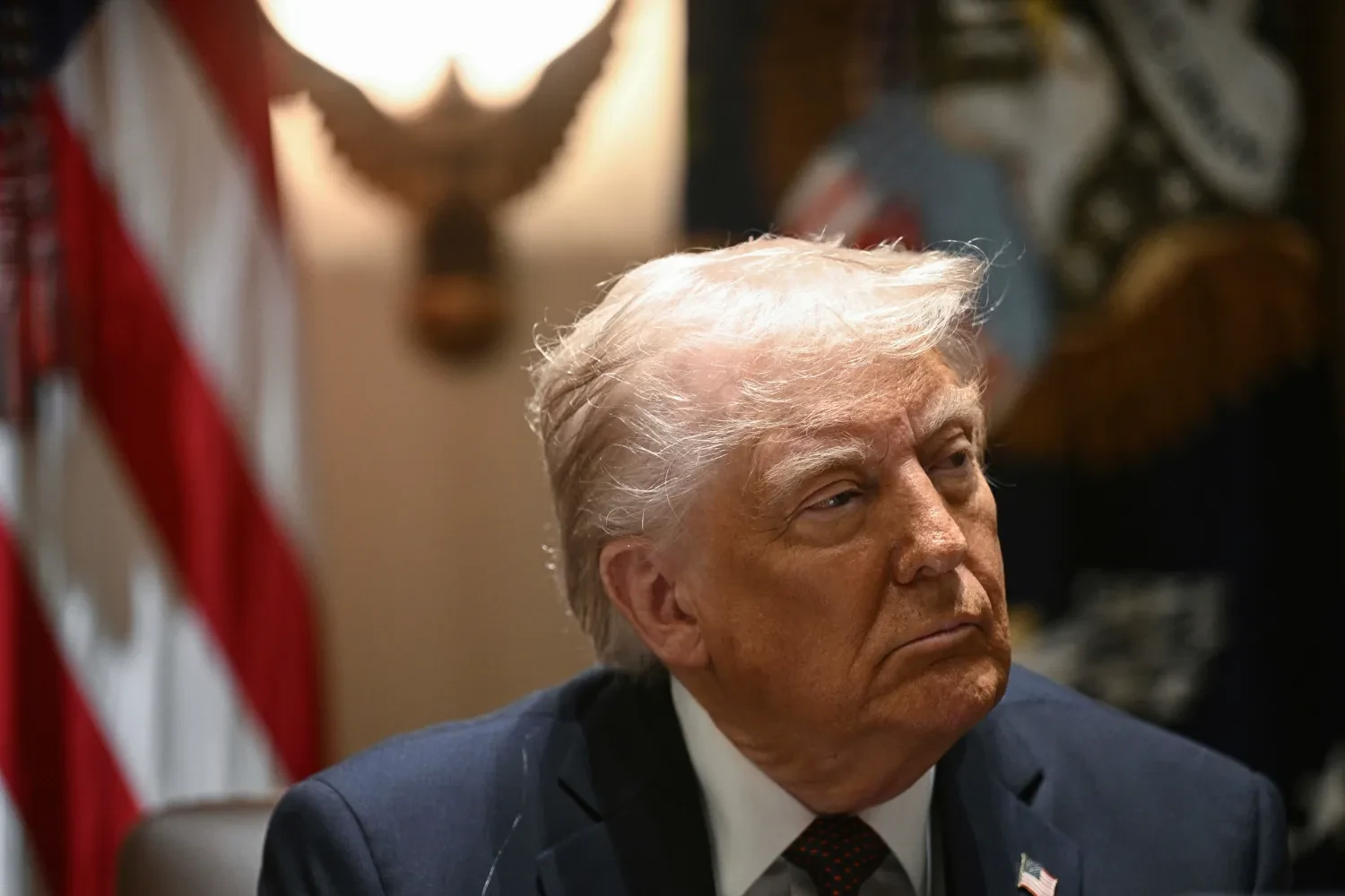 ЗМІ: половина європейців вважає Трампа ворогом Європи, а ризик війни з рф - високим