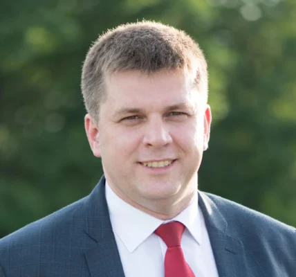 Поширював проросійські наративи та сприяв підривній діяльності рф: депутату від