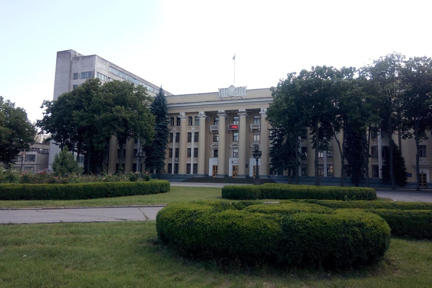 Рада продовжила спеціальні правила роботи