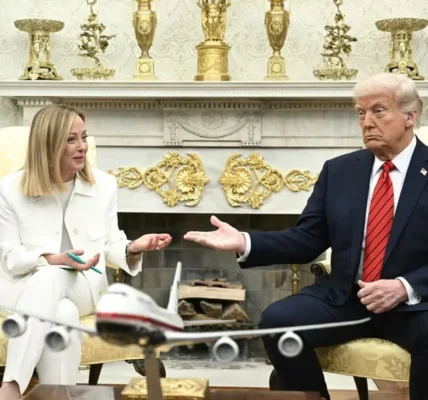 Намагається знизити напругу між США та ЄС: Мелоні втрутилася у конфлікт навколо Гренландії - ЗМІ