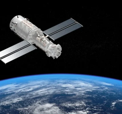 Зйомки китайськими супутниками території України та удари рф по енергетиці: Зеленський заявив про взаємозв