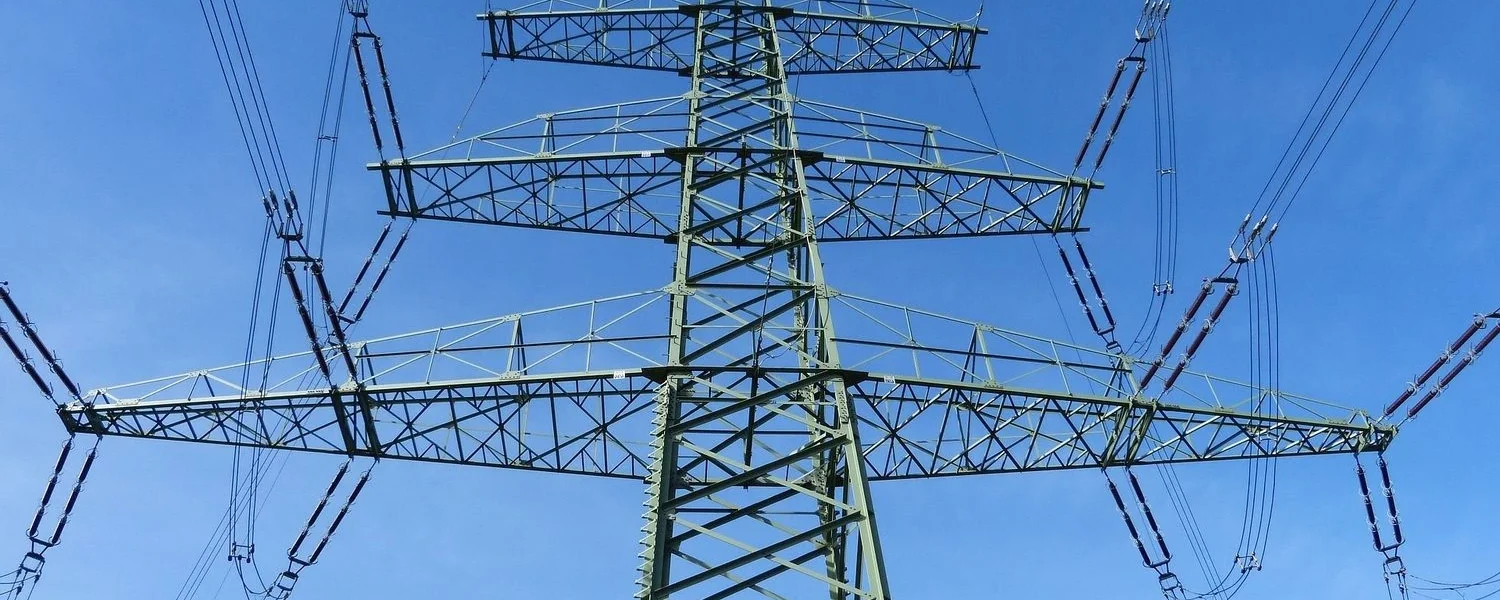 Російські атаки залишили без світла жителів у 5 областях, графіки відключень майже у всіх регіонах - Міненерго