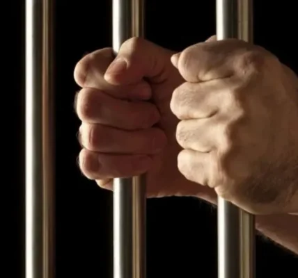 Крапка у резонансній справі: