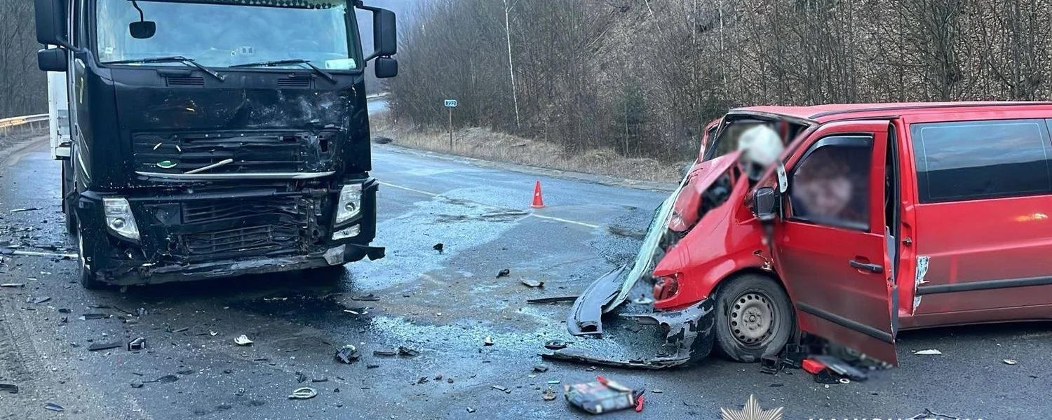 У Карпатах на Абранському перевалі сталась ДТП: одна людина загинула, ще двоє - травмовані