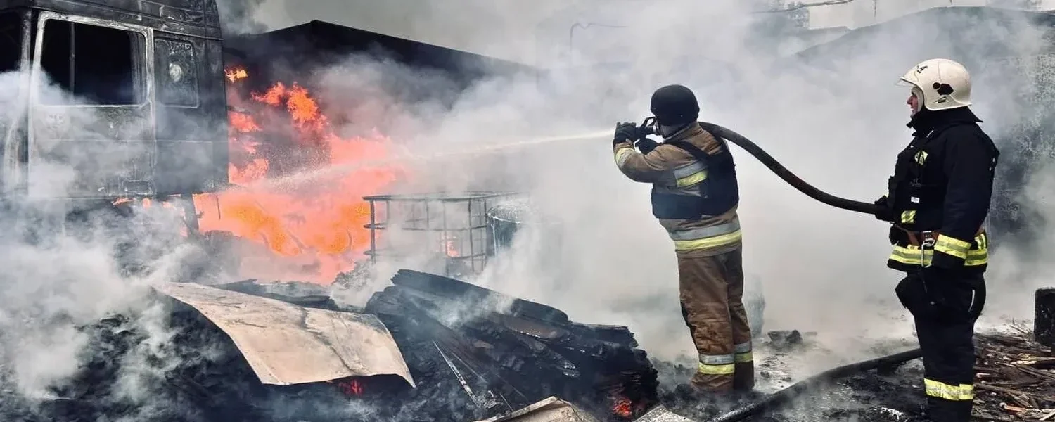 У Києві пошкоджень зазнали більше 10 житлових багатоповерхівок, приватні будинки, цивільна інфраструктура - МВС