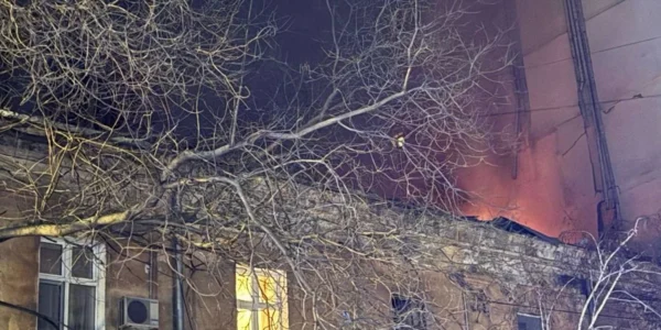 Атака рф по Одесі 27 грудня: БПЛА влучив у житловий будинок