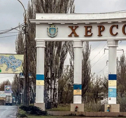 Херсон зазнав масованої атаки ворога: частина міста без світла