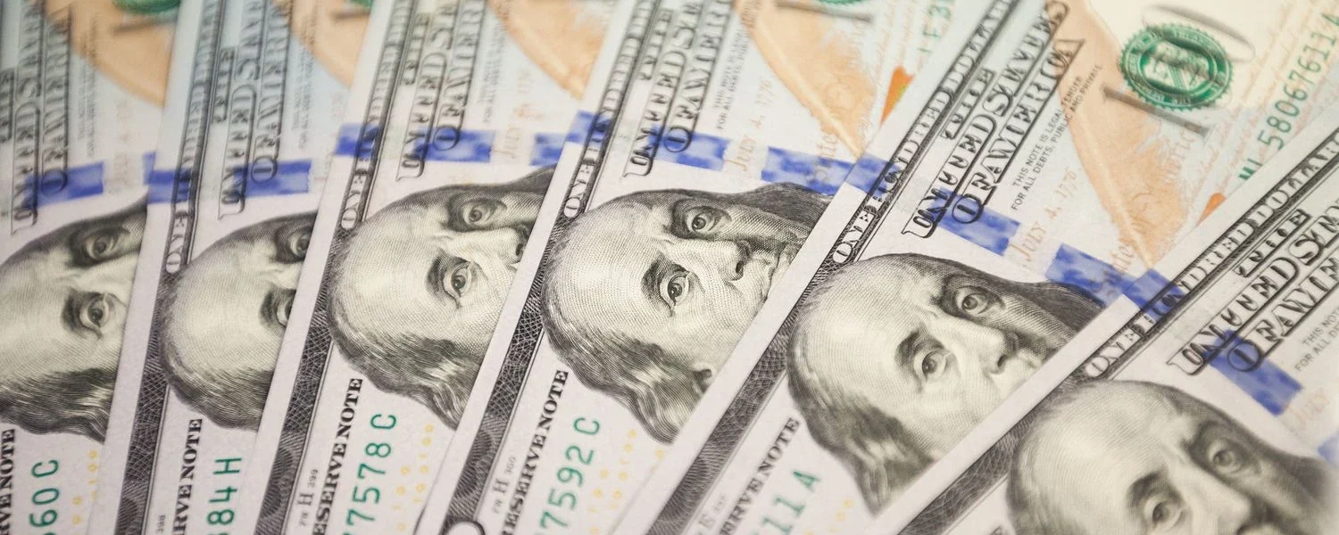 Долар розпочав 2026 рік з незначним зростанням після найбільшого річного падіння за вісім років