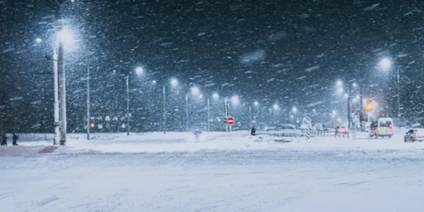 До України дійшов циклон: що відбувається на дорогах перших на його шляху регіонів