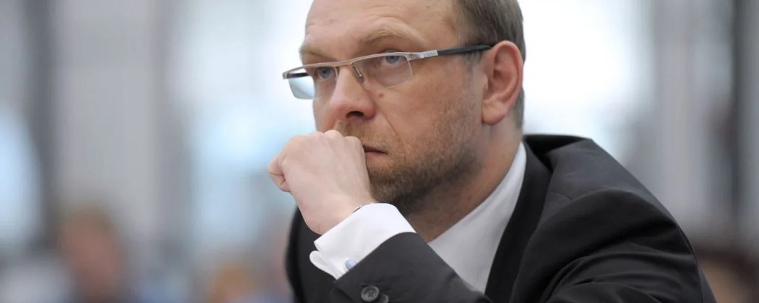 Народний депутат Сергій Власенко заявив про політичну помсту НАБУ через роботу ТСК та критику антикорупційних органів