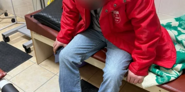 Прикордонники врятували порушника, який провалився під лід на кордоні з Румунією