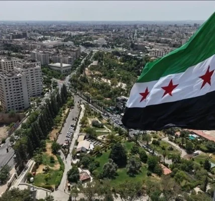 Сирійські урядові війська увірвалися до Ракки, продовжуючи наступ на райони, що контролюються курдами