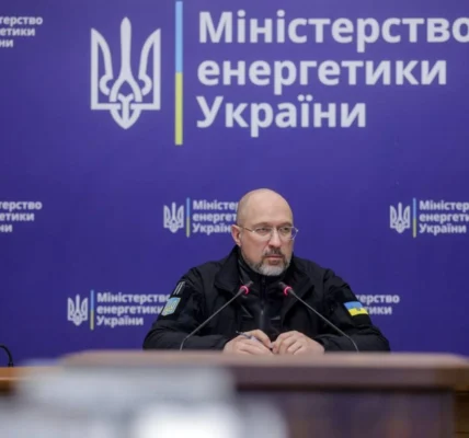 В Україну надійшло понад 50 тонн гуманітарної допомоги для енергосистеми з шести країн - Шмигаль