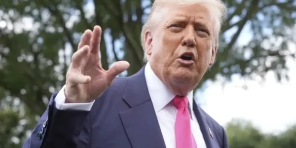 Трамп пригрозив Канаді 100% митами через можливу угоду з Китаєм