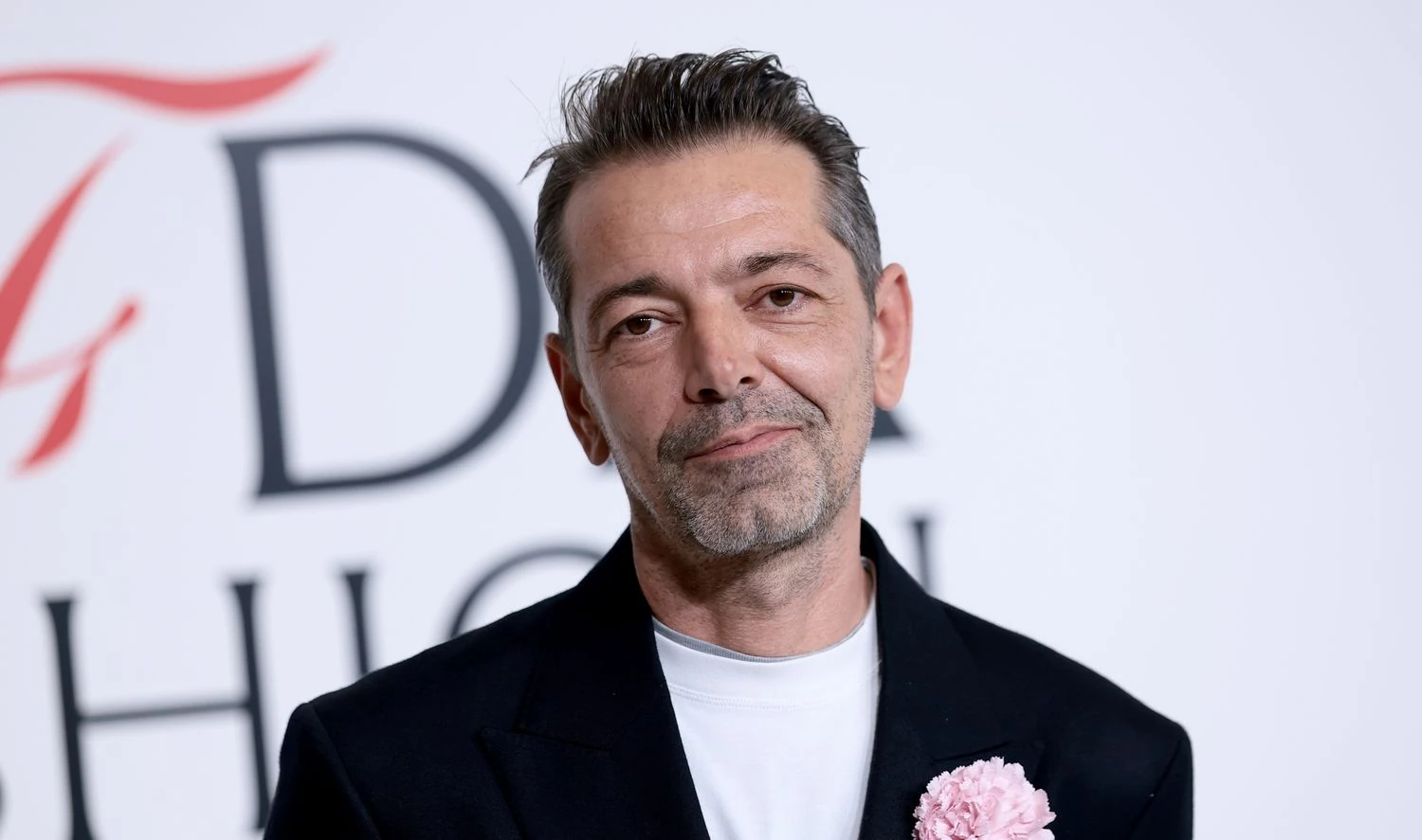 Заради Versace? Пітер Мюльє залишає посаду креативного директора Maison Alaïa