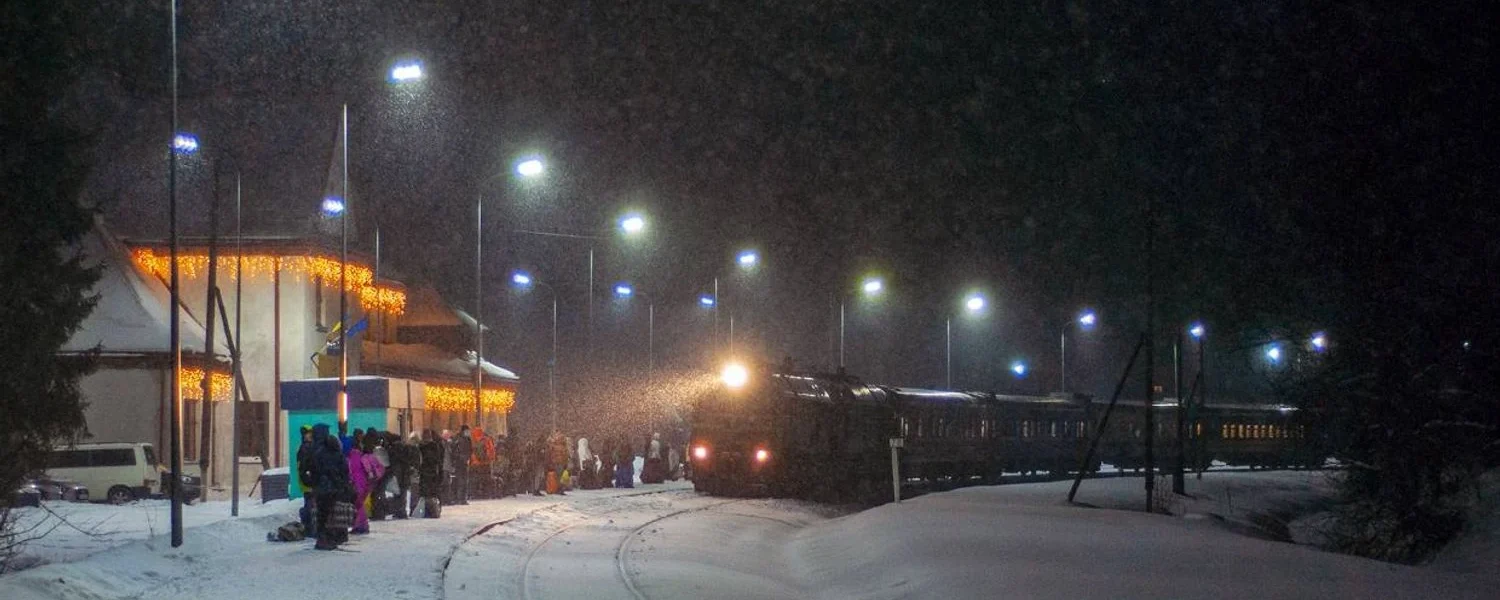 Рух поїздів між Дніпром та Запоріжжям обмежили через атаки рф - Укрзалізниця