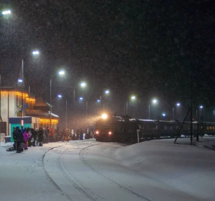 Рух поїздів між Дніпром та Запоріжжям обмежили через атаки рф - Укрзалізниця