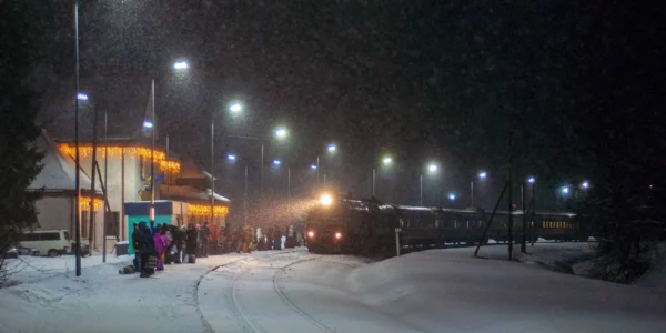 Рух поїздів між Дніпром та Запоріжжям обмежили через атаки рф - Укрзалізниця