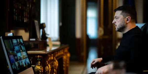 Зеленський: без ударів по енергетиці вночі, але росія переорієнтувала атаки на логістику, пошкодила склади американської компанії