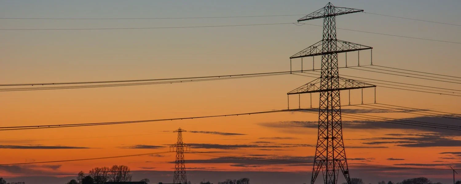 Енергосистема працює цілісно, після критичної інфраструктури на черзі - повернення світла людям, але у низці областей досі аварійні відключення - Шмигаль