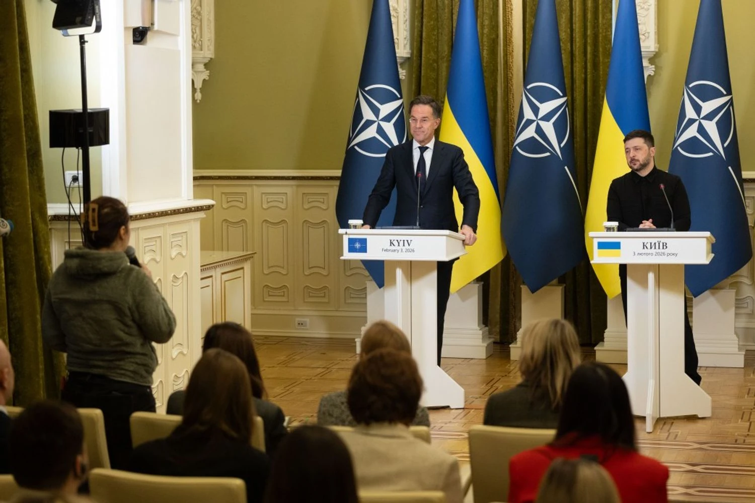 Треба шукати діалог, але здаватись ніхто не збирається: Зеленський про черговий раунд переговорів в Абу-Дабі