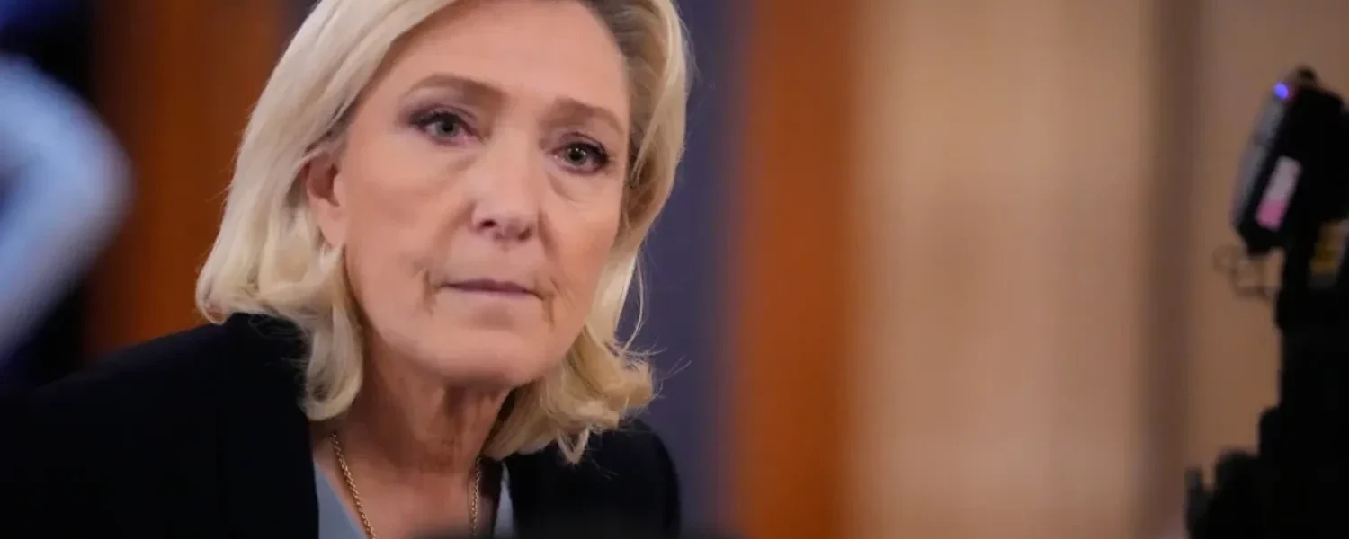 Французькі прокурори вимагають заборонити Марін Ле Пен участь у виборах на п