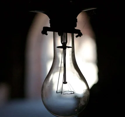 Атака рф на Волинь: мер Нововолинська повідомив про удар ворога по підстанції, понад 80 тис. споживачів без світла