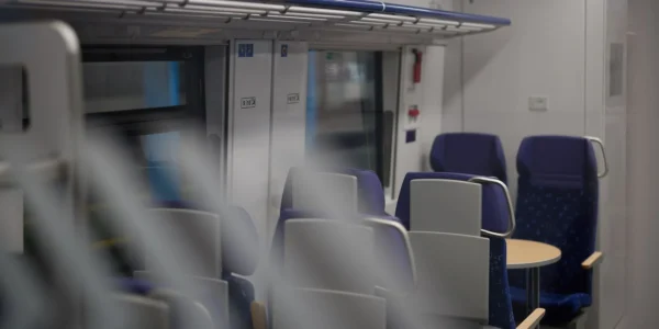 Залізниця знову зазнала ворожих ударів, є затримки поїздів - Укрзалізниця