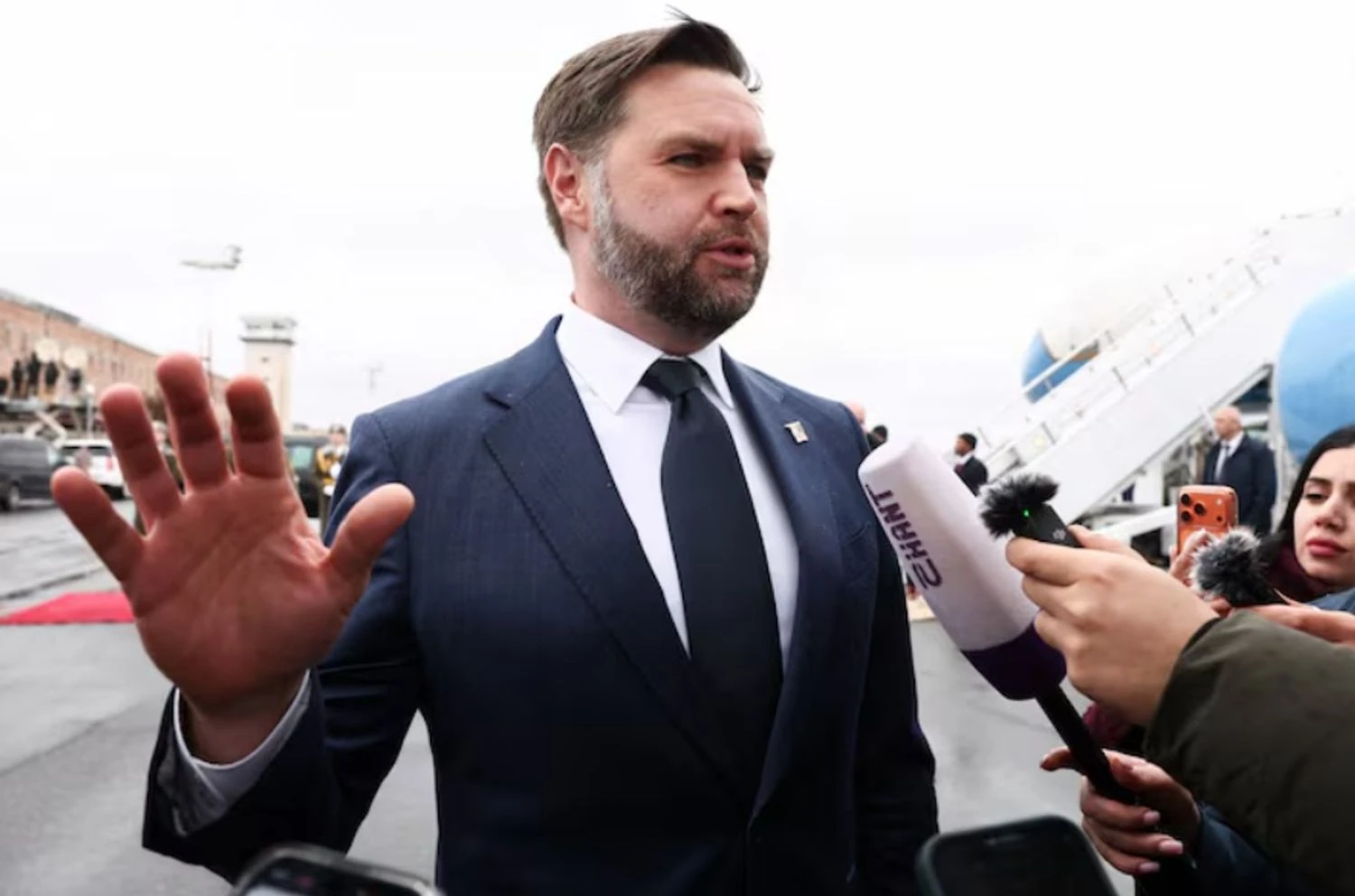 Офіс віцепрезидента США Венса видалив публікацію про