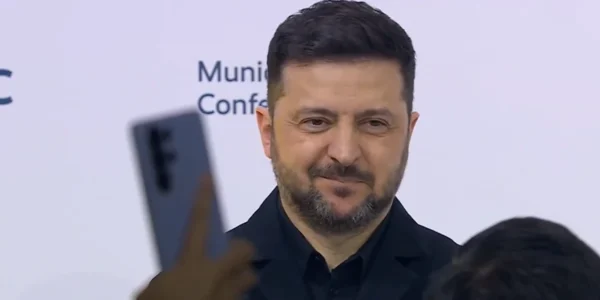 Українська армія найсильніша у Європі, і нерозумно тримати її поза НАТО - Президент