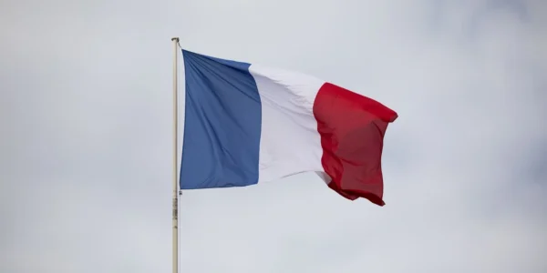 Франція відпустила підозрюваний у приналежності до