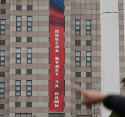 Посольство рф у Південній Кореї вивісило пропагандистський банер та спровокувало дипломатичний скандал у Сеулі